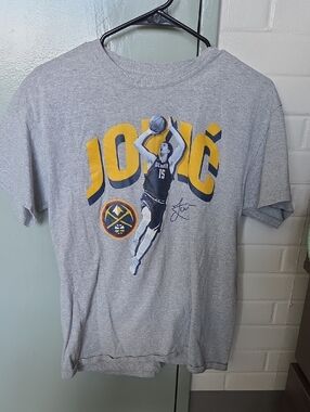 Jokic Nuggets Medium Mens Offical Nba Shirt
